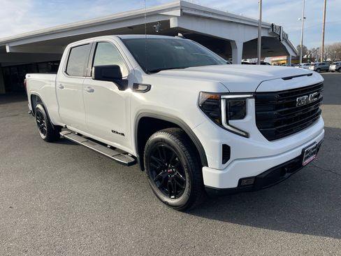 New 2026 GMC Sierra 1500 Elevation w/ LPO, Elevation Black Package image 3