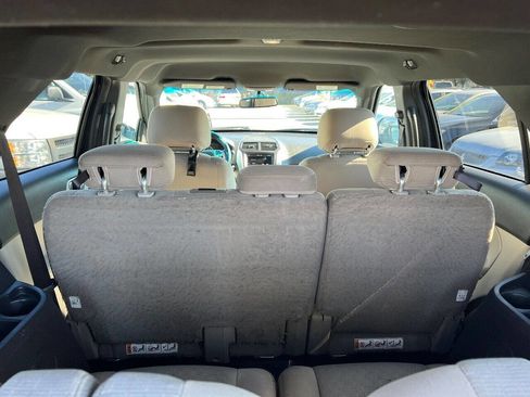 Used 2013 Ford Explorer XLT image 16