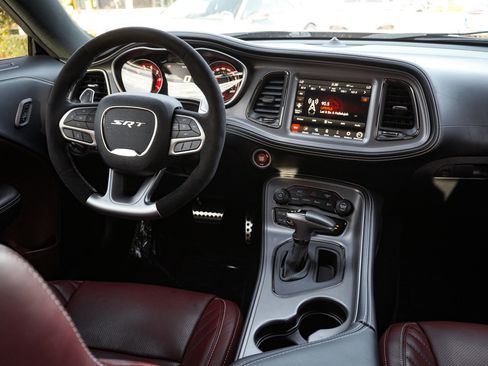 Used 2023 Dodge Challenger SRT Hellcat w/ Driver Convenience Group image 33