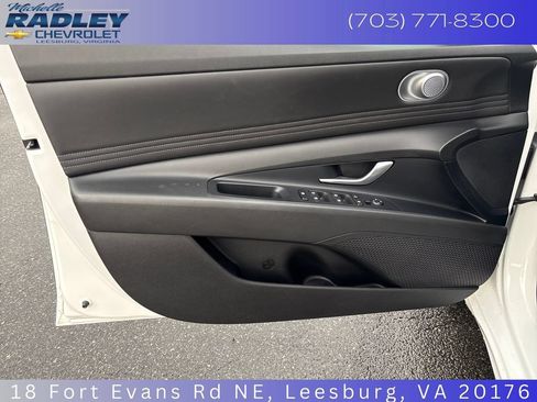 Used 2023 Hyundai Elantra SEL w/ Convenience Package FWD image 12