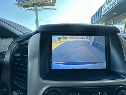Used 2017 GMC Yukon XL Denali w/ Open Road Package AWD/4WD image 29