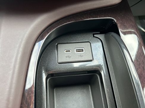 Used 2022 Cadillac Escalade Sport Platinum w/ LPO, Floor Liner Package image 17