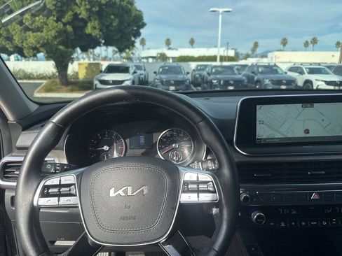 Used 2022 Kia Telluride EX w/ EX Premium Package image 32