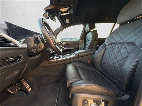 Used 2023 BMW X7 xDrive40i w/ M Sport Package image 15