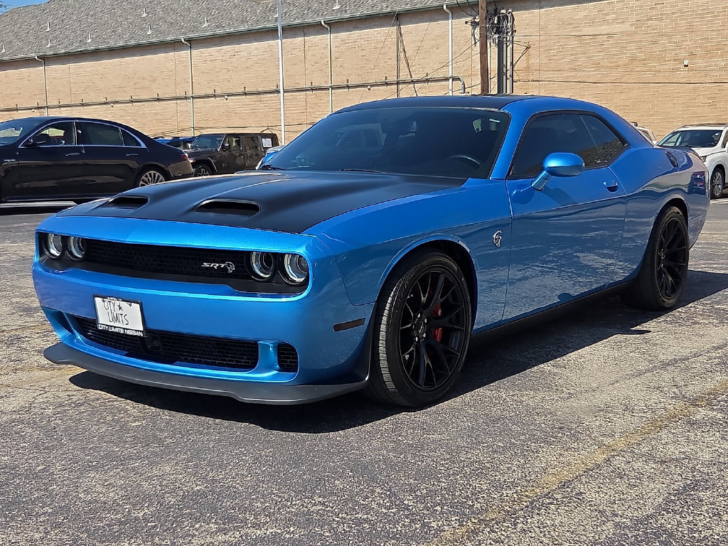 Used 2019 Dodge Challenger SRT Hellcat w/ Plus Package RWD image 2