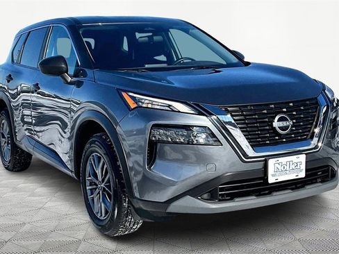 Used 2023 Nissan Rogue S image 12