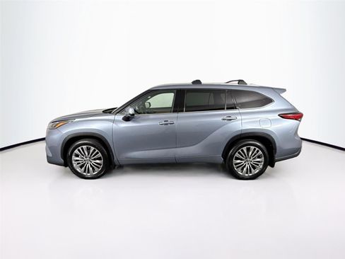 Used 2022 Toyota Highlander Platinum AWD/4WD image 14