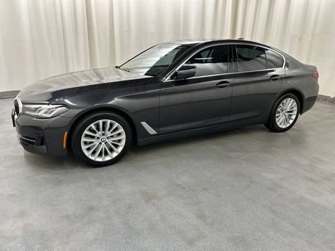 Used 2021 BMW 540i xDrive w/ Premium Package AWD/4WD image 2