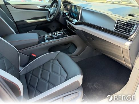New 2026 Volkswagen Atlas Peak Edition AWD/4WD image 14