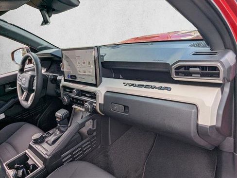 Used 2024 Toyota Tacoma TRD Sport w/ TRD Sport Upgrade Package image 19