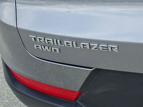 Used 2023 Chevrolet TrailBlazer LT image 30