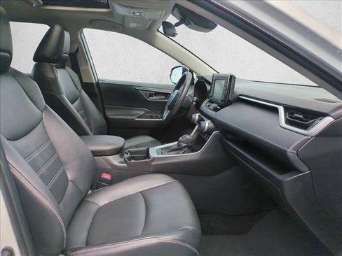 Certified 2021 Toyota RAV4 XLE Premium image 20