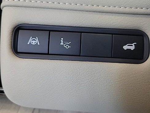 New 2025 Nissan Armada Platinum Reserve image 32