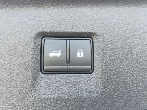 Certified 2025 INFINITI QX60 Luxe image 9