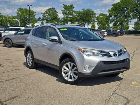 Used 2015 Toyota RAV4 Limited w/ Technology Package AWD/4WD image 33
