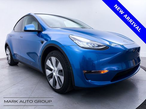 Used 2022 Tesla Model Y Long Range image 1
