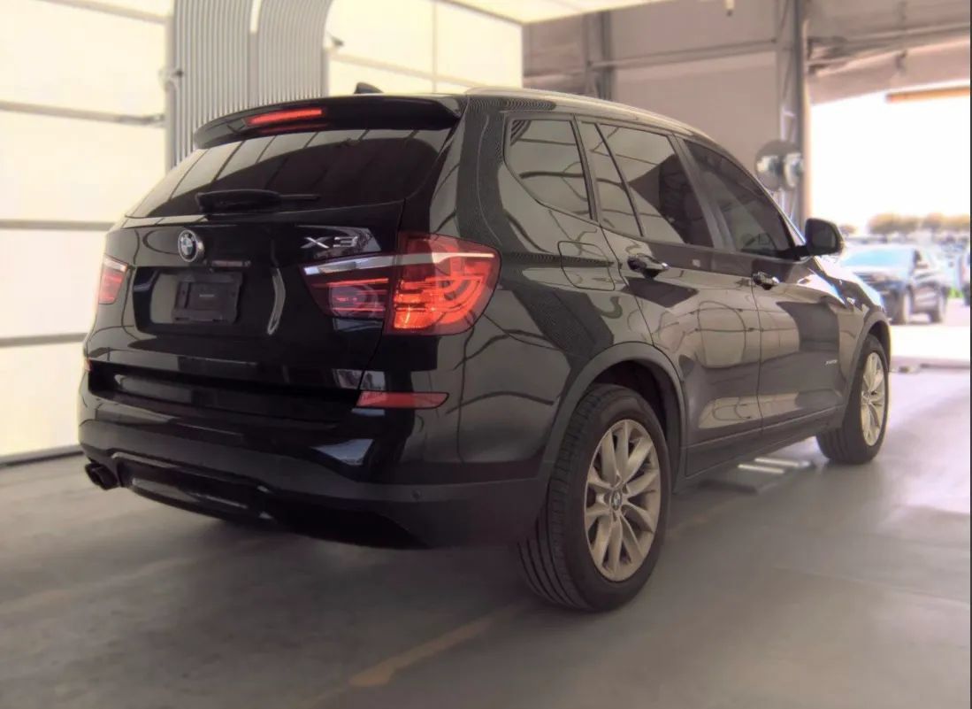 Used 2017 BMW X3 xDrive28i AWD/4WD image 4