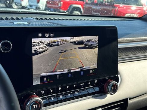 Used 2024 GMC Canyon AT4X image 19