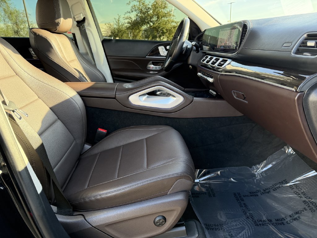Used 2022 Mercedes-Benz GLS 450 4MATIC image 15
