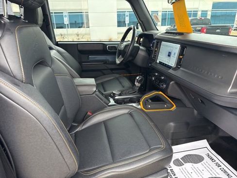 Used 2024 Ford Bronco Badlands image 9