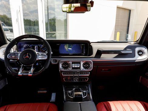 Used 2024 Mercedes-Benz G 63 AMG 4MATIC image 26