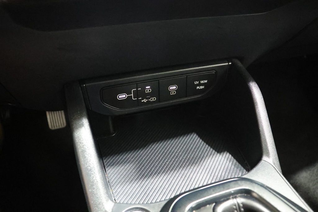 Used 2025 Kia K4 FWD image 27