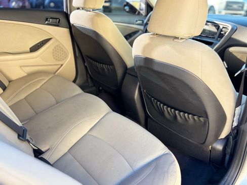 Used 2012 Kia Optima LX image 16