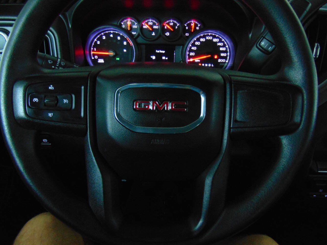 Used 2019 GMC Sierra 1500 4x4 Crew Cab w/ Convenience Package image 11