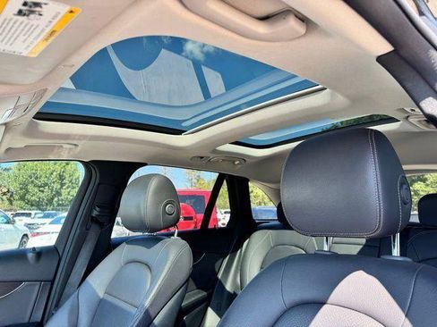 Used 2020 Mercedes-Benz GLC 300 4MATIC image 15