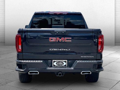 Used 2023 GMC Sierra 1500 Denali w/ Technology Package AWD/4WD image 3