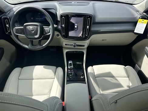 New 2026 Volvo XC40 B5 Plus w/ Climate Package image 7