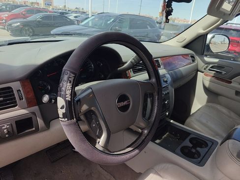 Used 2014 GMC Yukon XL SLT RWD image 6