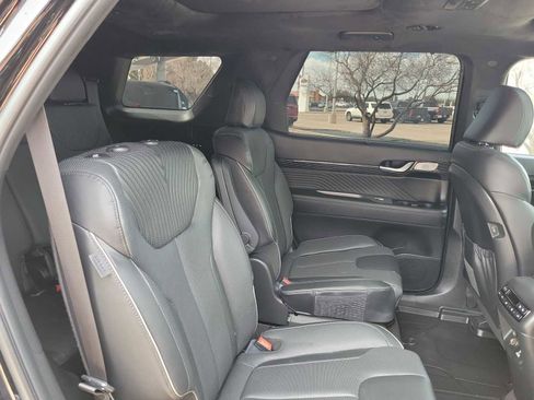 Used 2024 Hyundai Palisade Calligraphy image 17