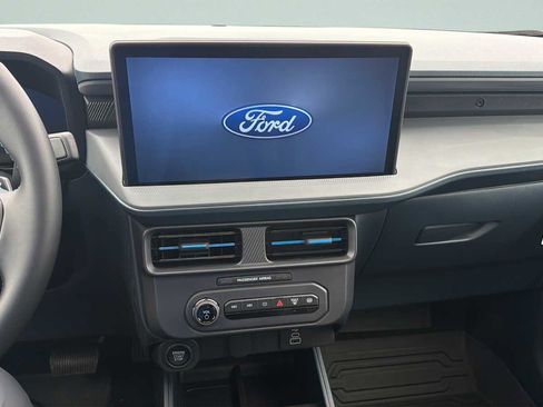 New 2026 Ford Maverick Lobo image 9