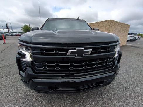 Used 2025 Chevrolet Silverado 1500 RST w/ Convenience Package II AWD/4WD image 2