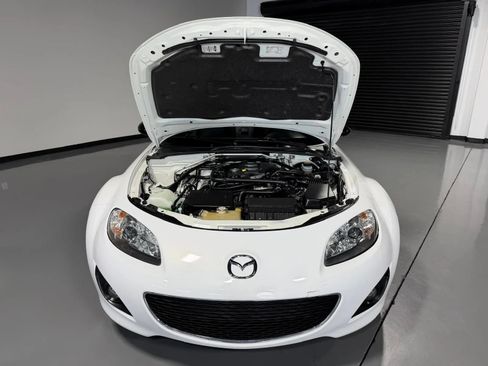 Used 2015 MAZDA MX-5 Miata Club RWD image 7