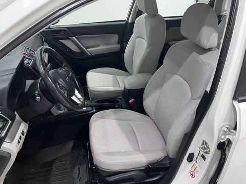 Used 2017 Subaru Forester 2.5i w/ Alloy Wheel Package image 23