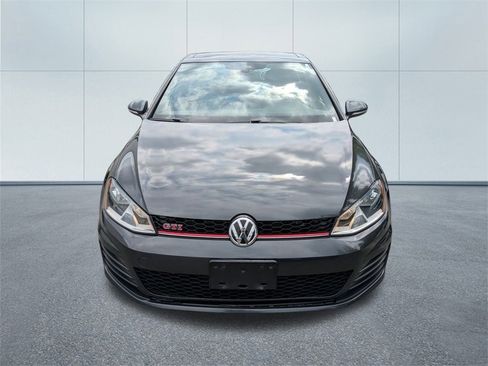 Used 2017 Volkswagen GTI SE image 8