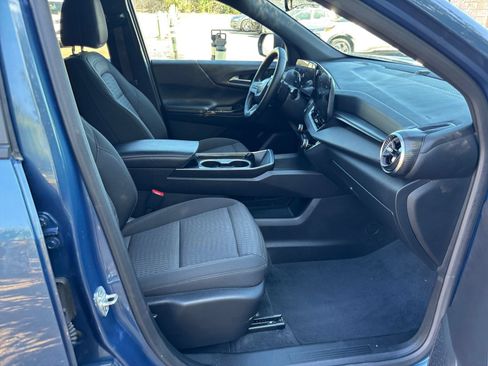 Used 2025 Chevrolet Equinox LT FWD image 36