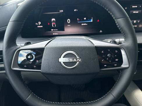 Used 2025 Nissan Murano SV AWD/4WD image 22