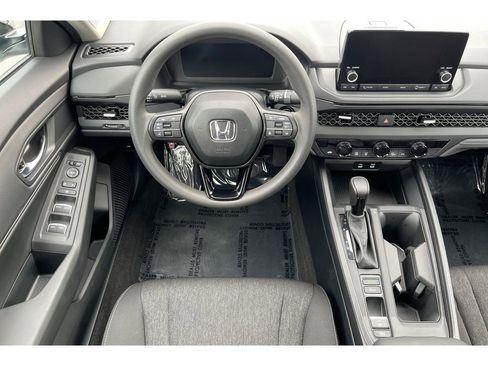 Certified 2025 Honda Accord SE image 16