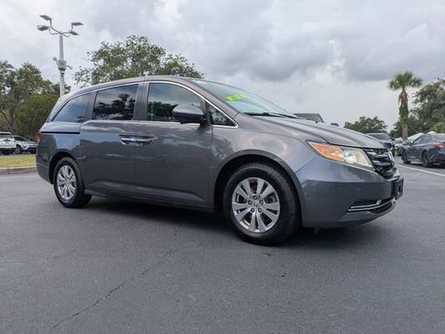 Used 2016 Honda Odyssey SE image 2
