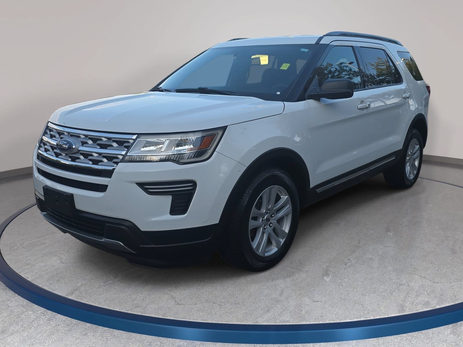 Used 2019 Ford Explorer XLT w/ Class III Trailer Tow Package AWD/4WD image 1