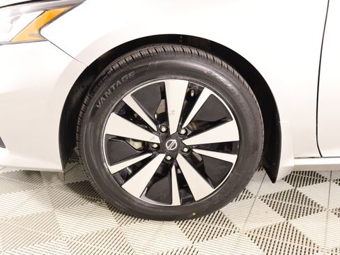 Used 2022 Nissan Altima 2.5 SV image 16