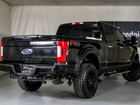 Used 2019 Ford F250 Lariat w/ Lariat Ultimate Package image 9