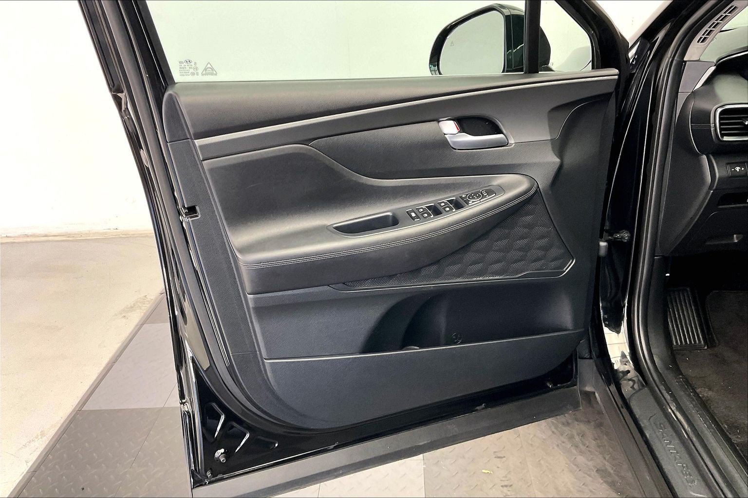Used 2023 Hyundai Santa Fe SEL FWD image 25