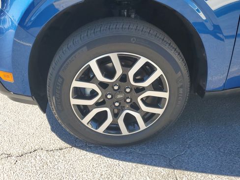 Certified 2023 Ford Maverick Lariat w/ Lariat Luxury Package image 5