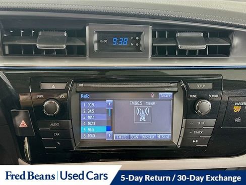 Used 2015 Toyota Corolla L image 20