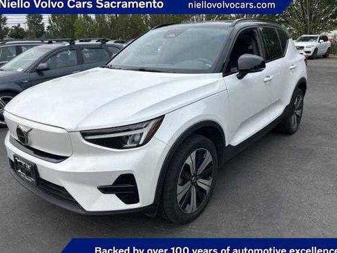 Used 2023 Volvo XC40 Recharge Core w/ Protection Package Premier AWD/4WD image 1