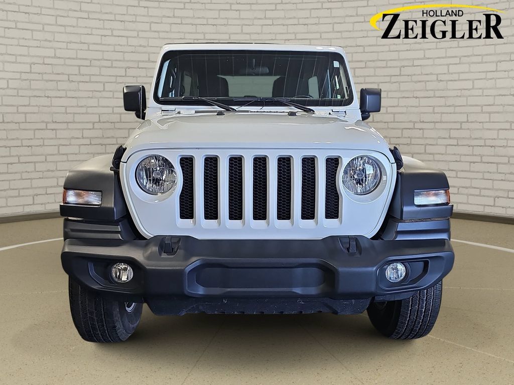 Used 2022 Jeep Wrangler Unlimited Sport AWD/4WD image 2